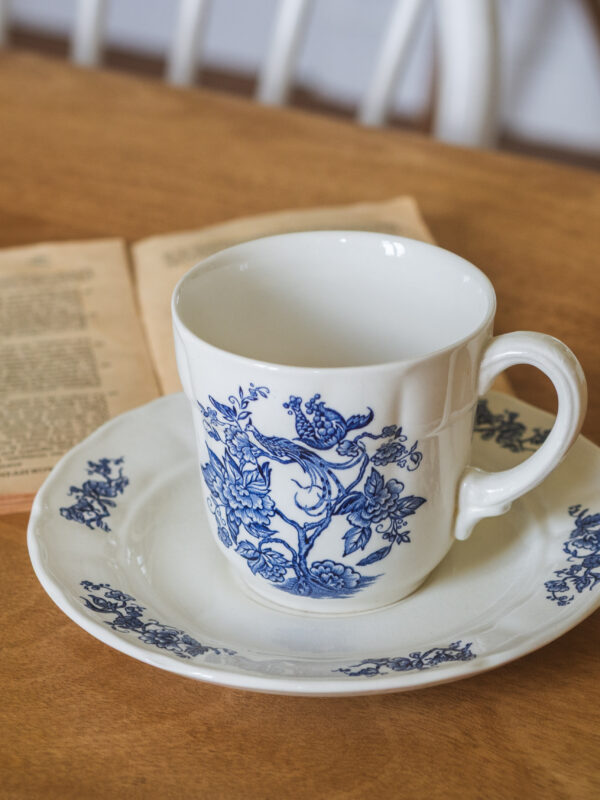 Mug avec soucoupe Royal Tudor – Image 2
