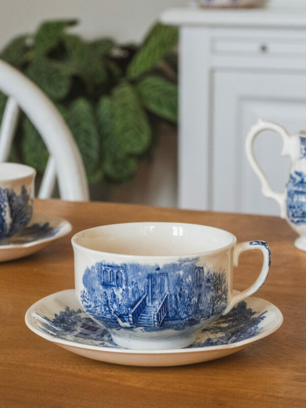 Tasse à thé Haddon Hall patinée
