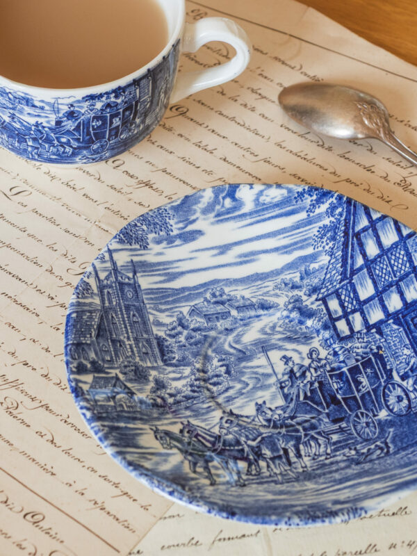 Tasse à thé Dickens imparfaite – Image 3