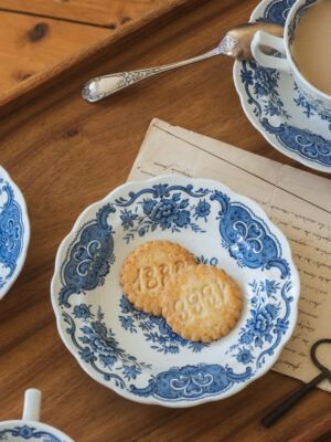 Assiettes à mignardises Ridgway - vaisselle anglaise ancienne bleu et blanc