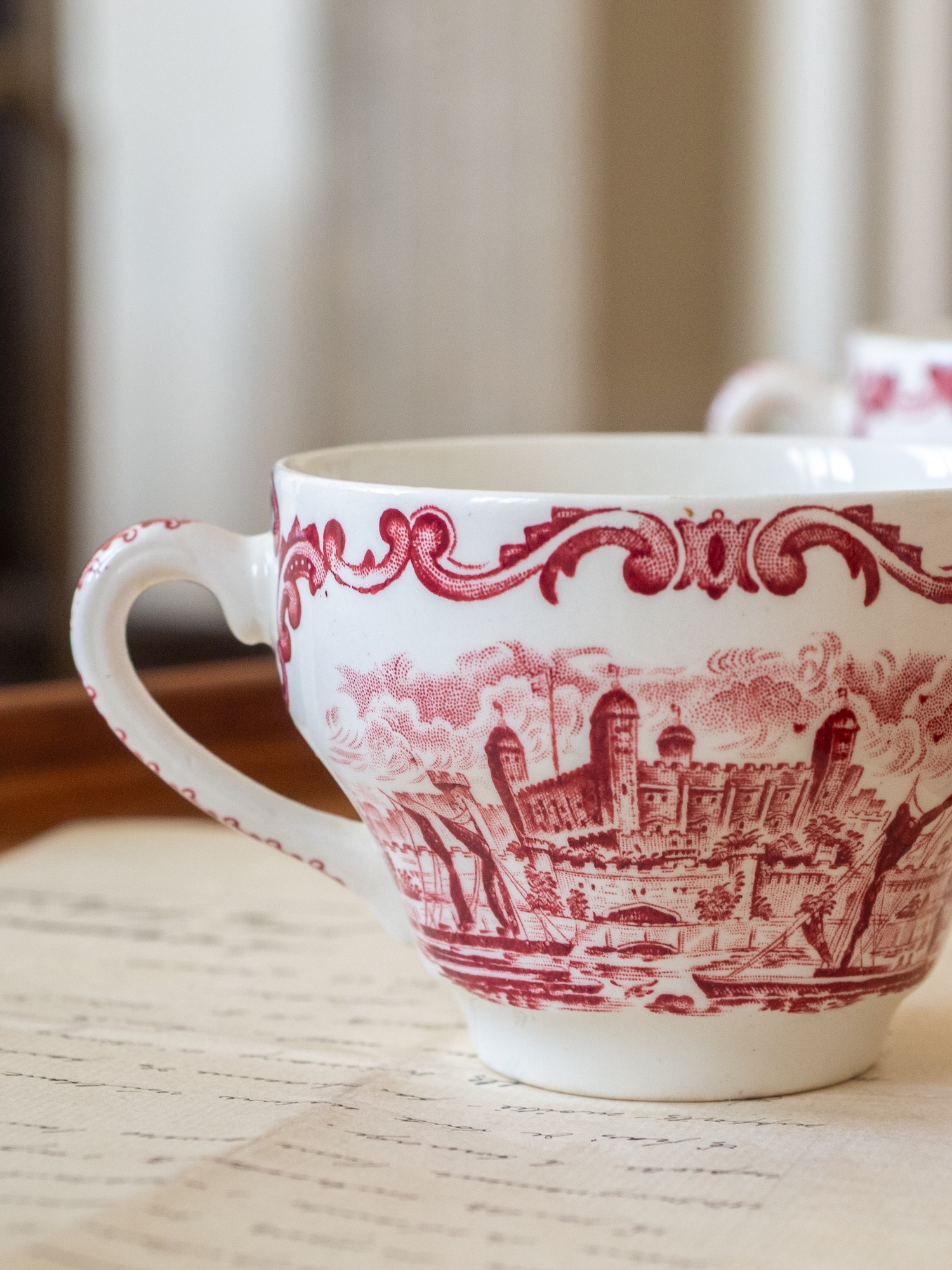 Une tasse à thé Royal homes of Britain – Image 2