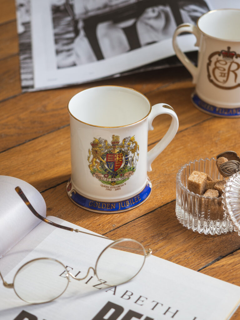 Mug commémoratif Golden Jubilee – Elizabeth II, 2002
